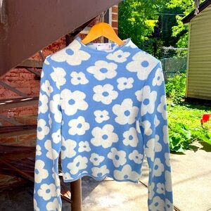 Blue light sweater 🦋